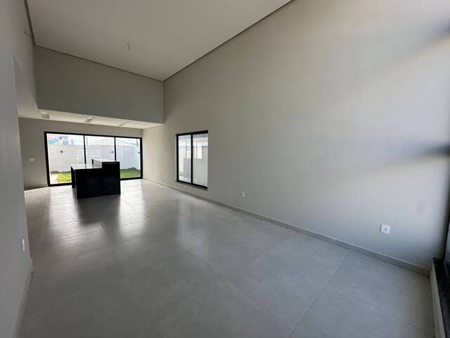 #320 - Casa para Venda em São Pedro da Aldeia - RJ - 3