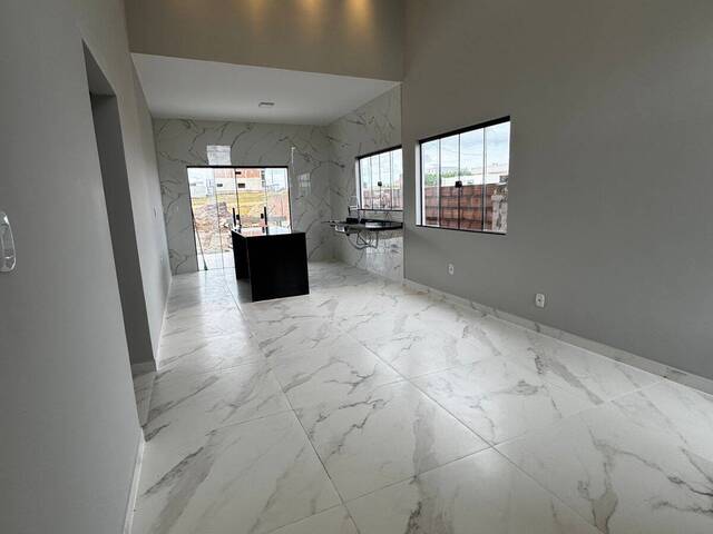#333 - Casa para Venda em Araruama - RJ