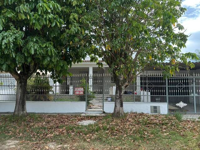 #350 - Casa para Venda em Araruama - RJ