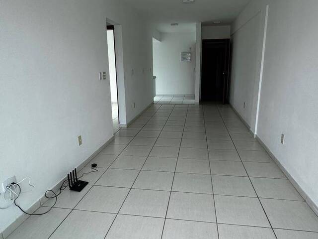 #483 - Apartamento para Locação em São Pedro da Aldeia - RJ - 2