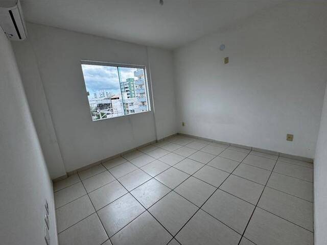 Apartamento para Locação em São Pedro da Aldeia - 4